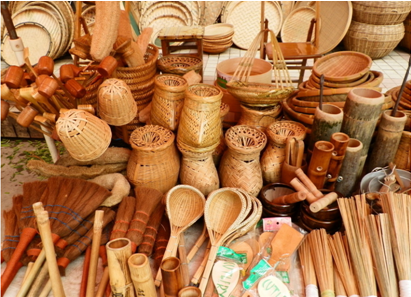 竹制品是指以竹子为加工原料制造的产品,多为日用品,如筷子,筷笼,砧板